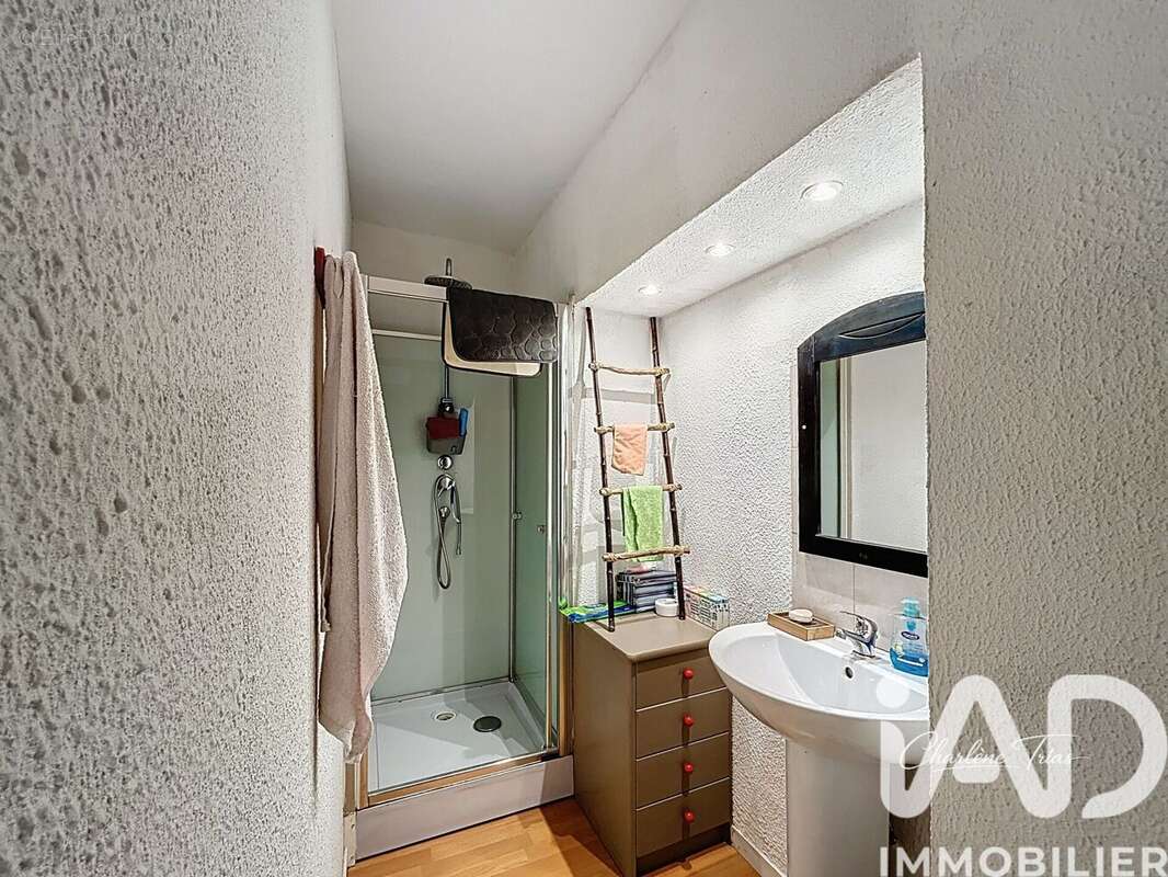 Photo 6 - Maison à SAINT-MEDARD-DE-GUIZIERES