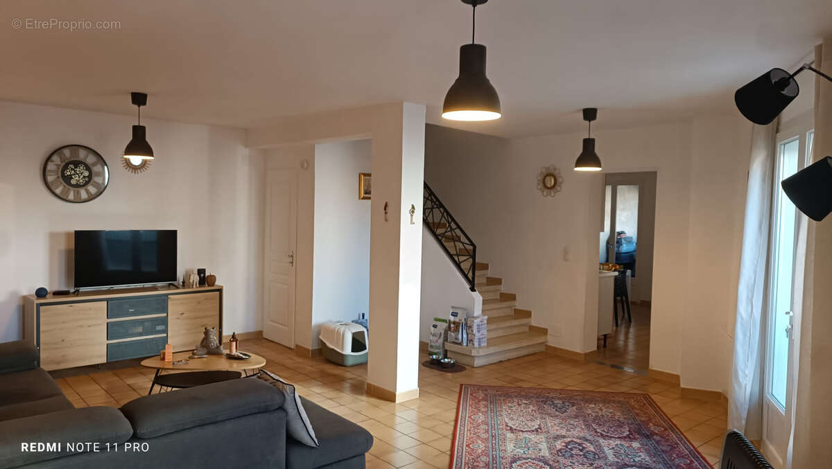 Appartement à SAINT-LAURENT-DE-LA-SALANQUE