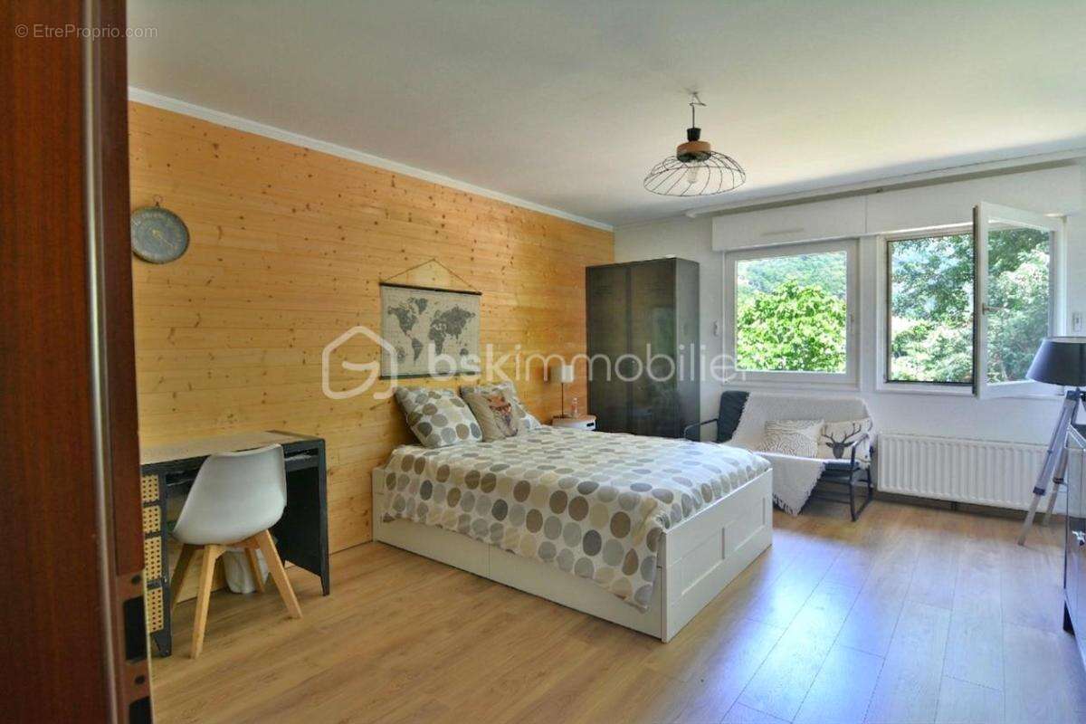 Maison bardage bois 180 m² – Vue Montagne – Saint-Pierre-de-Mésage - photo 8
