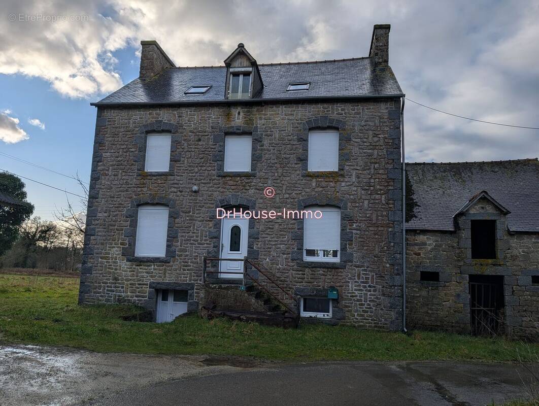 Maison à SAINT-GILLES-DU-MENE