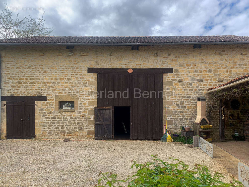 Maison à SAUZE-VAUSSAIS