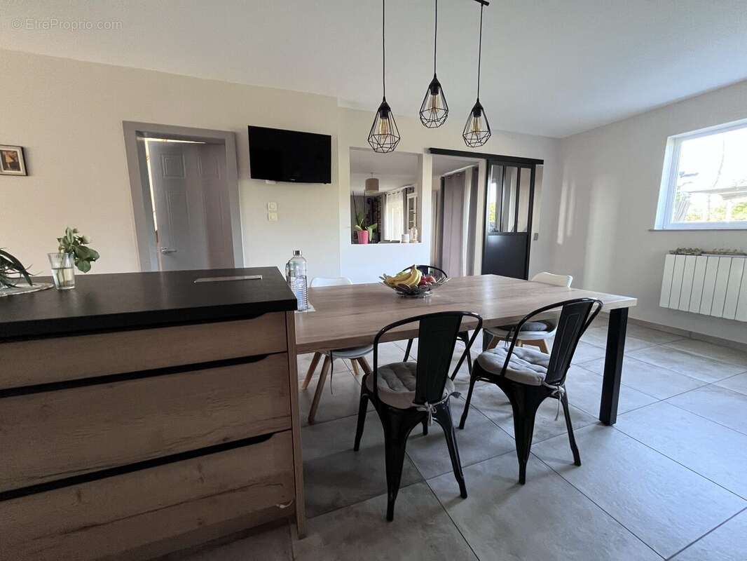 Maison 170 m² à Leignes-Sur-Fontaine  - photo 7