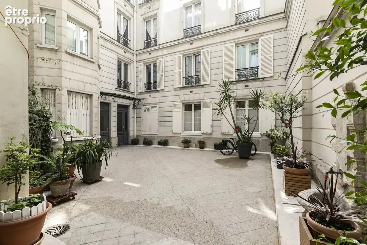 PARIS 9 - rue CHAPTAL - F5  + Cave + Chambre de service - photo 16