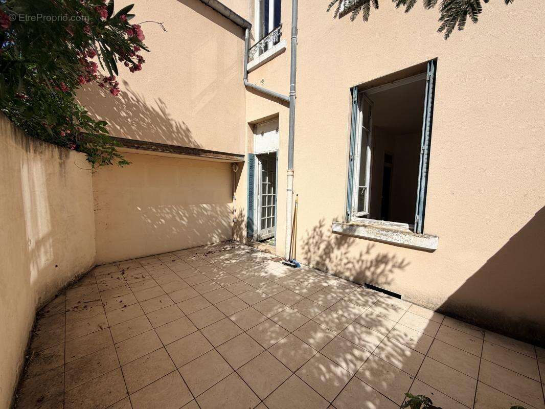 Appartement à LYON-8E
