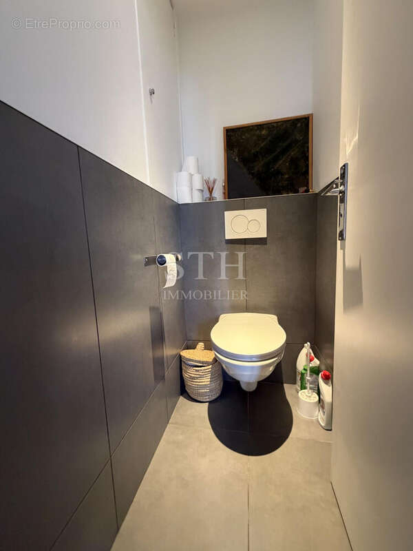 Appartement à PARIS-1E