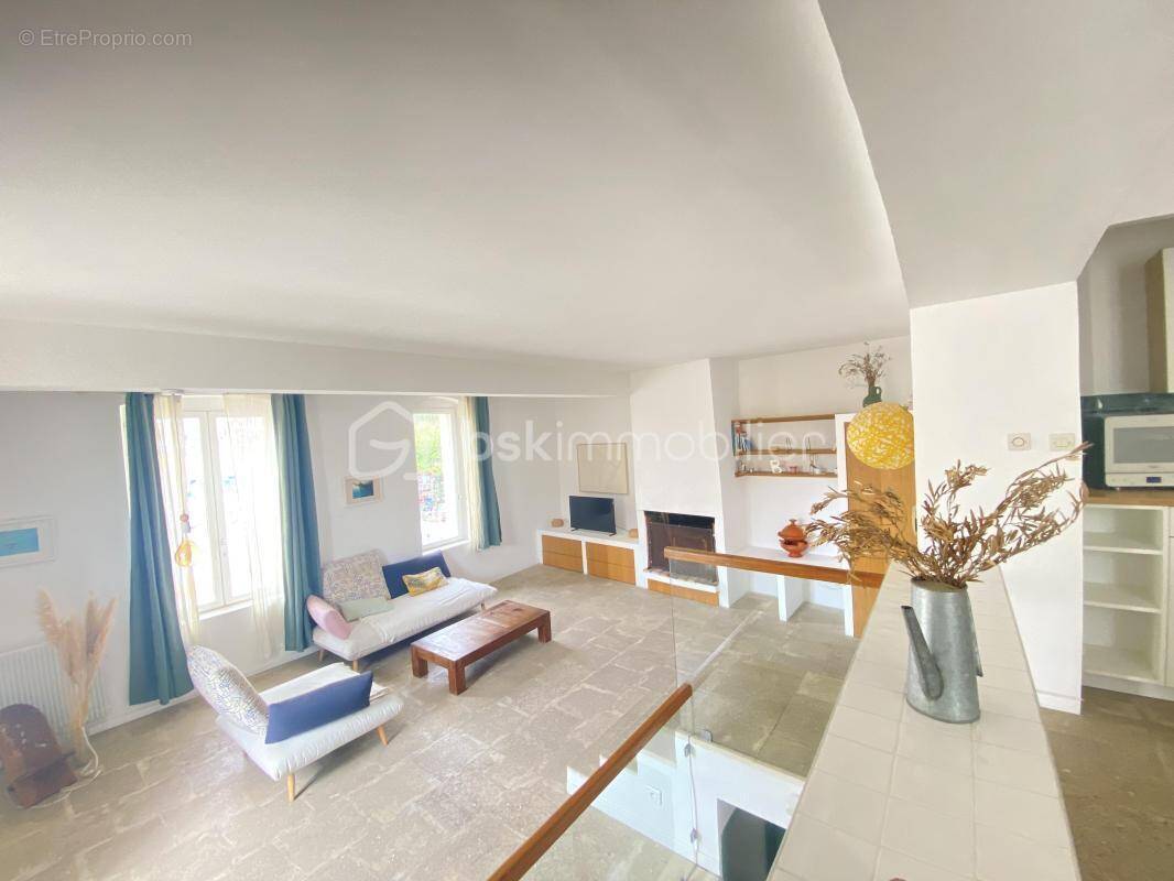 Appartement à MARSEILLE-2E