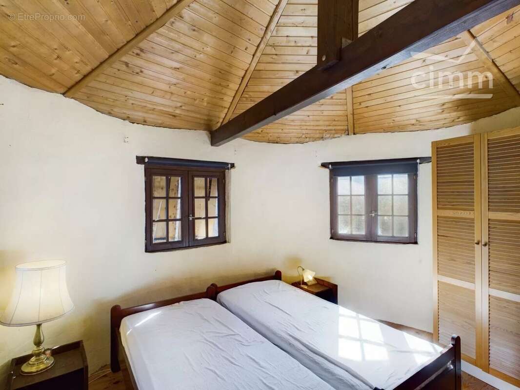Château Cévenol dans la Vallée de la Drobie sur 8 hec - photo 3