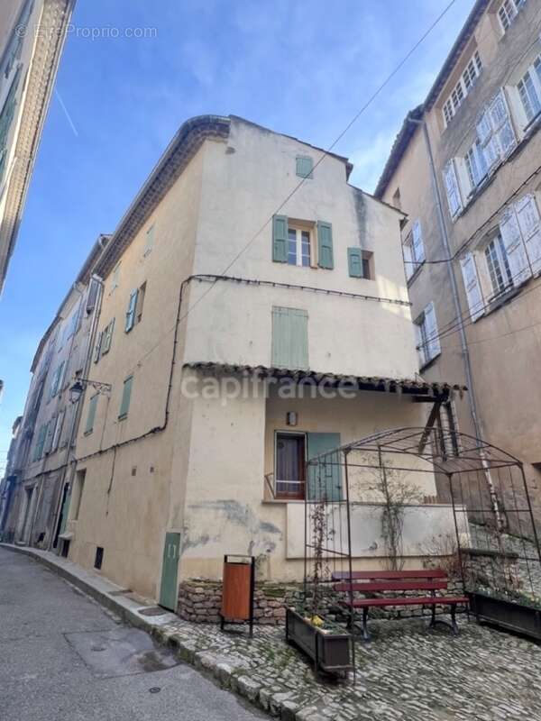 Maison à FORCALQUIER