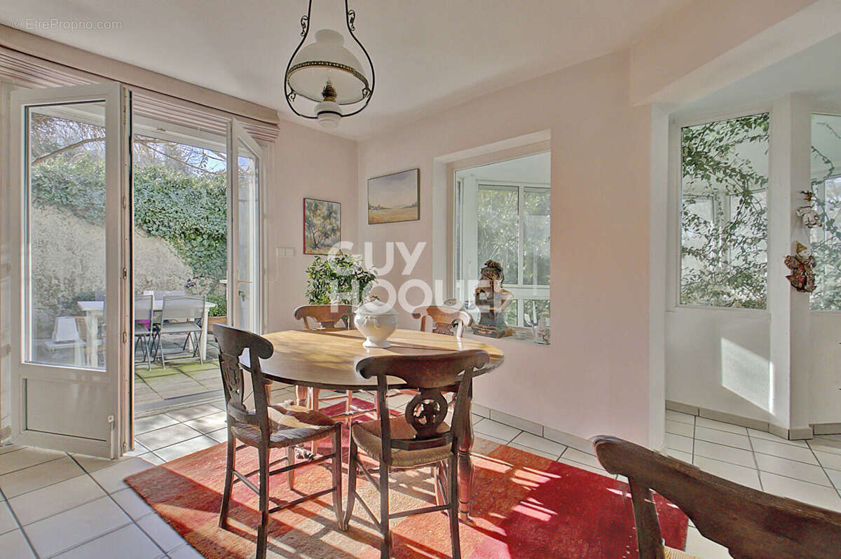 Maison à BOURGOIN-JALLIEU