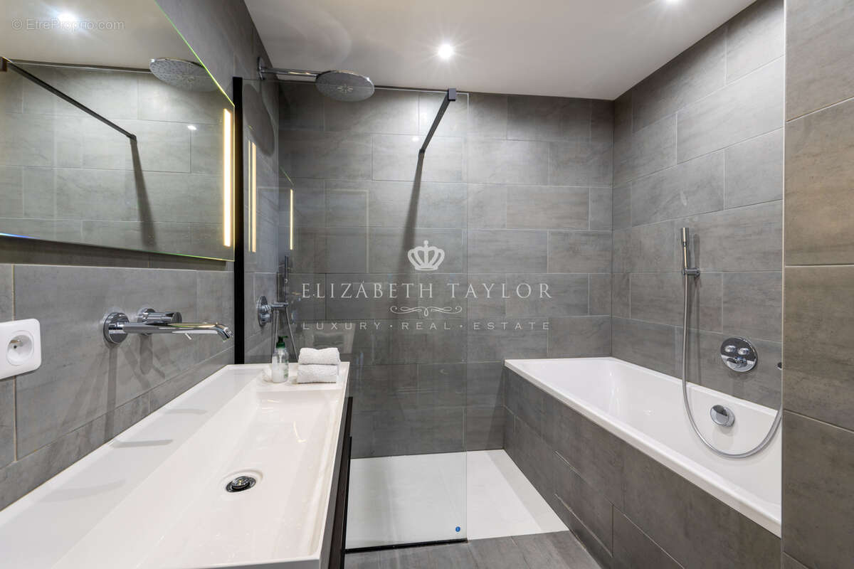 Appartement à CROISSY-SUR-SEINE
