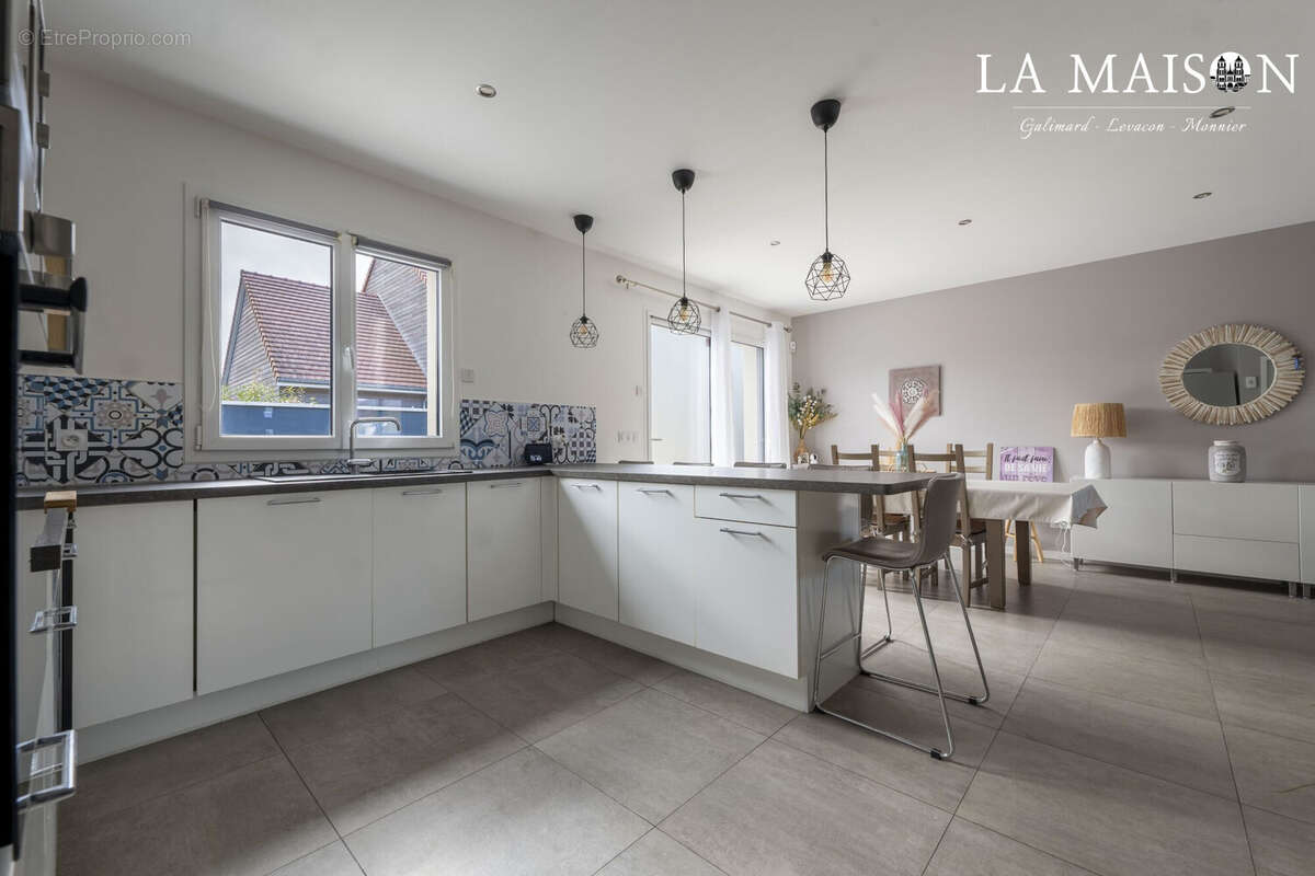 Maison à ARC-SUR-TILLE