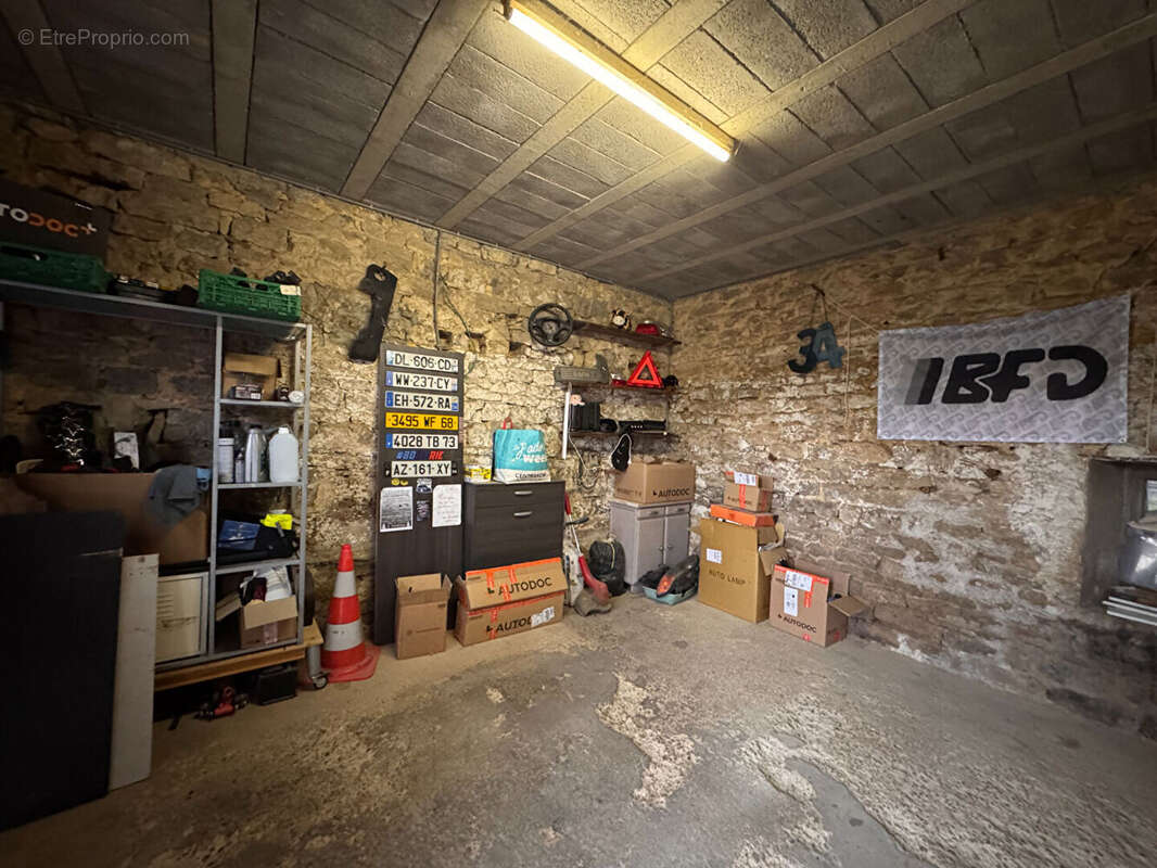 Maison à LONS-LE-SAUNIER