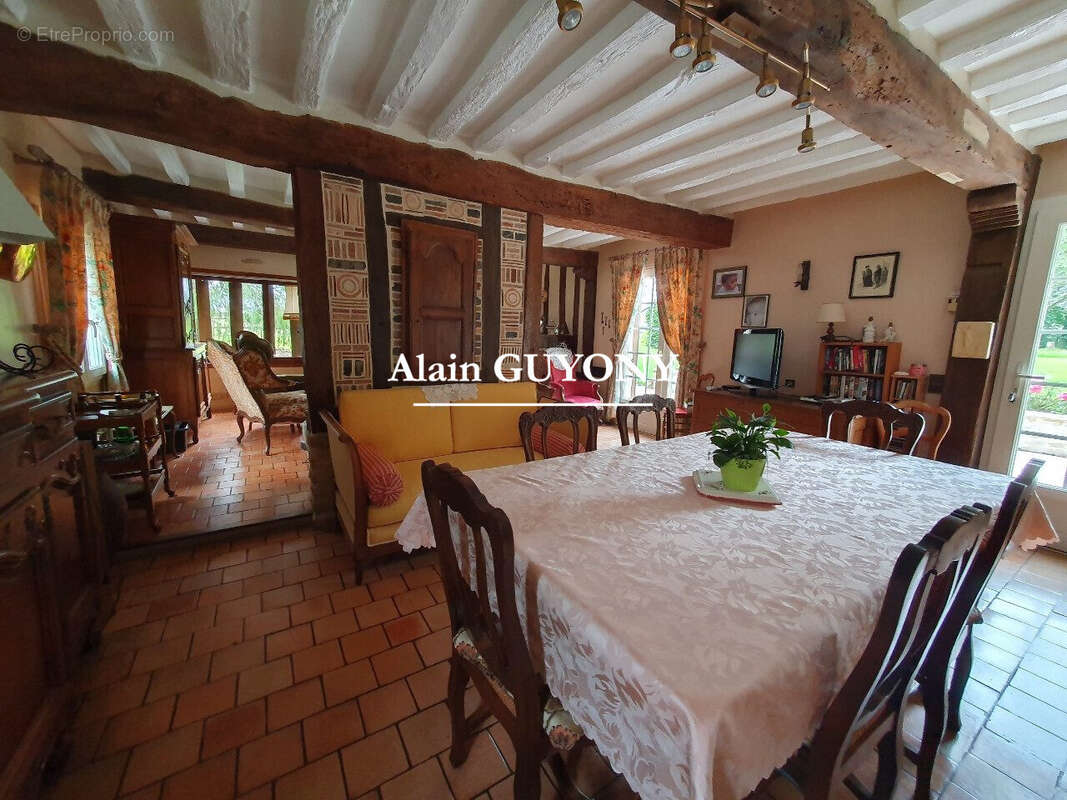 Maison à PONT-L'EVEQUE