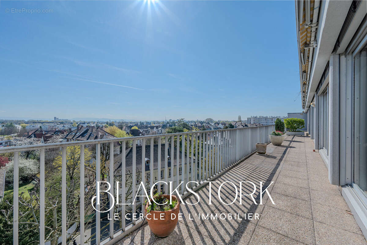 STRASBOURG - ROBERSTAU - 152 m² traversant avec terrasse - À aménager - photo 2