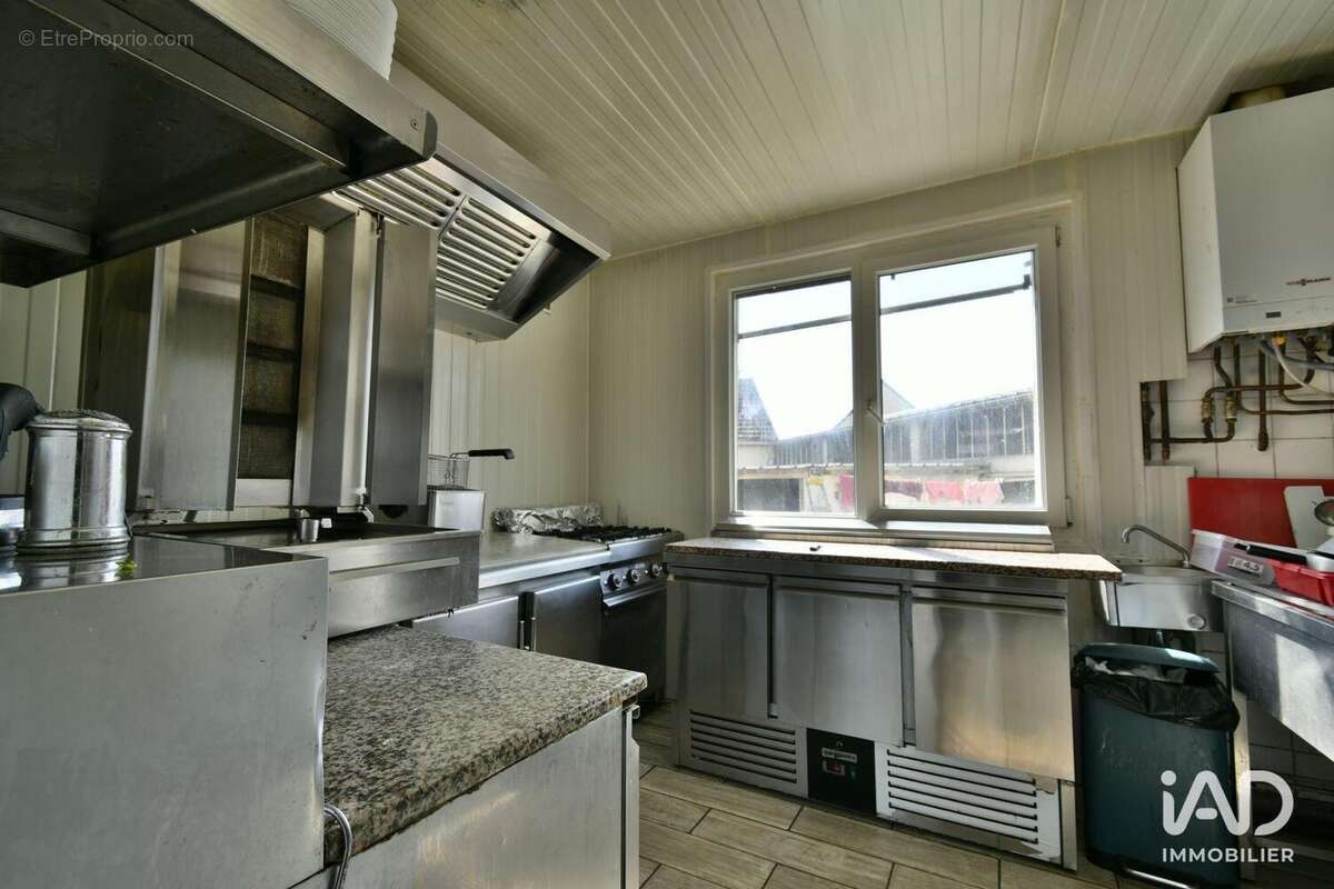 Photo 4 - Commerce à MAIGNELAY-MONTIGNY