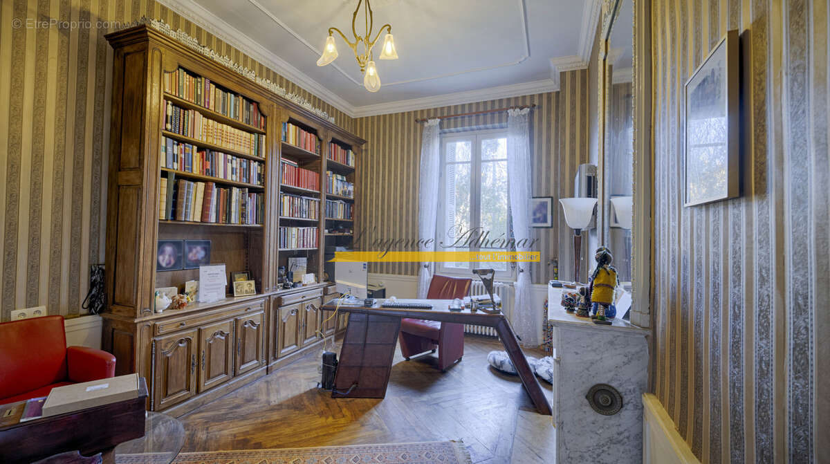 Maison à MONTELIMAR