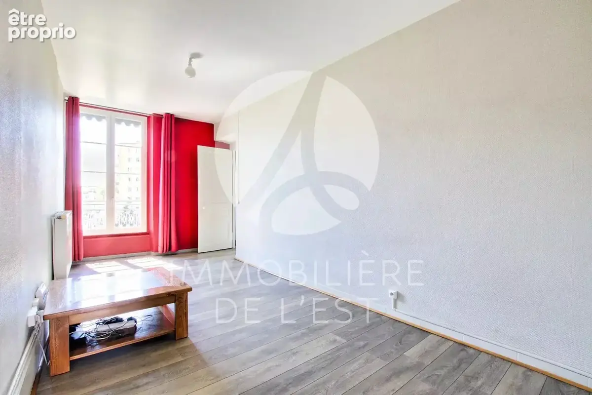 T4 - LYON 7 - 85 m² - photo 2