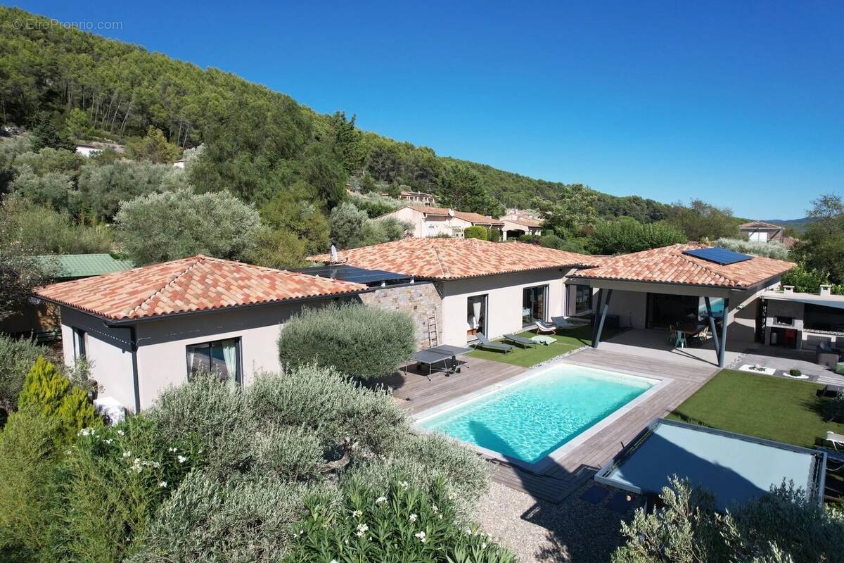 Maison à SOLLIES-TOUCAS