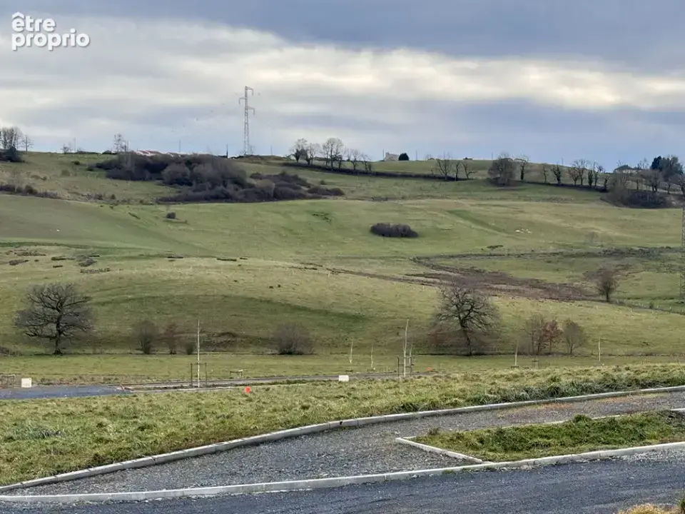 Terrain à AURILLAC