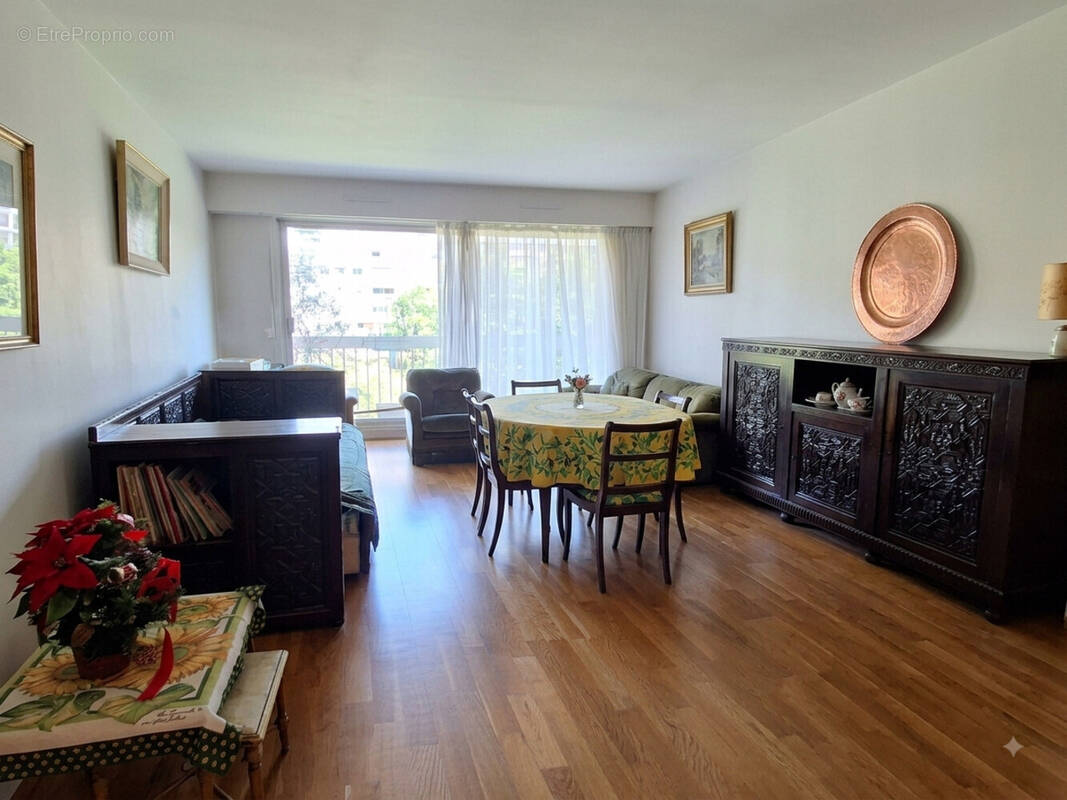 Appartement à MAISONS-ALFORT