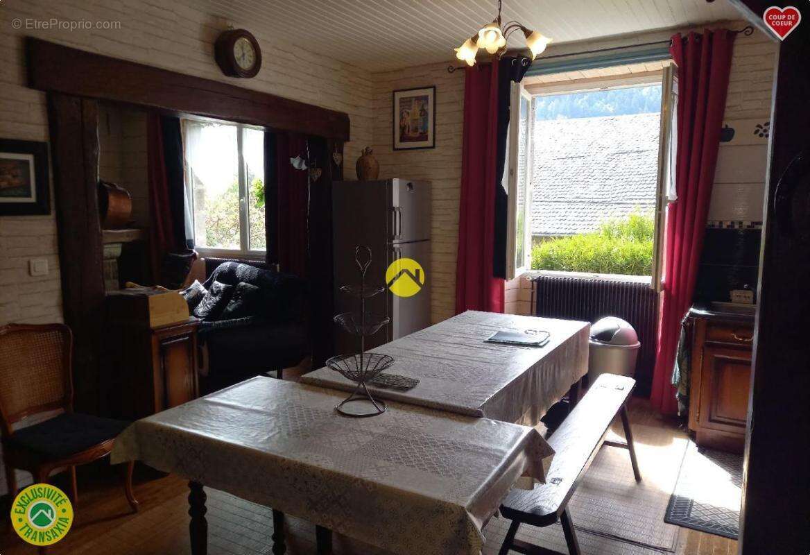 Maison à MURAT