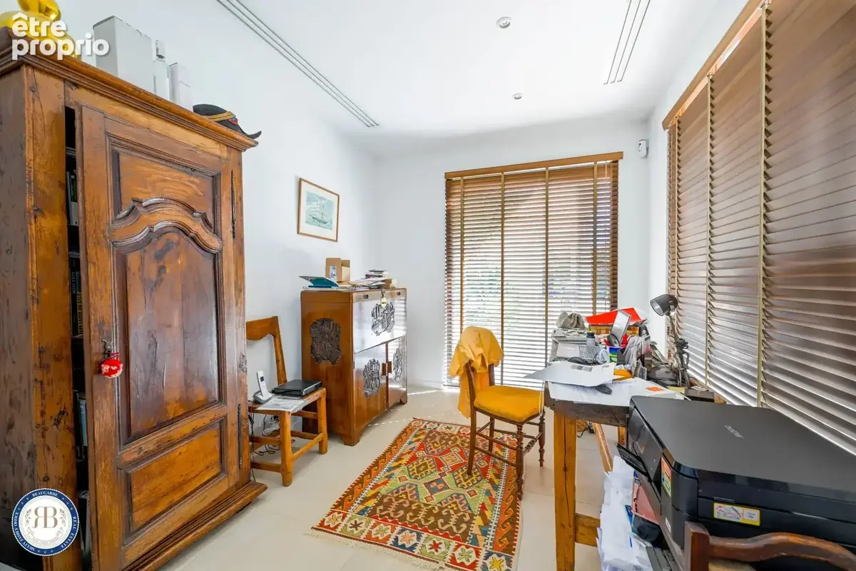 À vendre — villa contemporaine à mougins — secteur recherché — calme —	4 chambres / avec appartement indépendant - photo 13