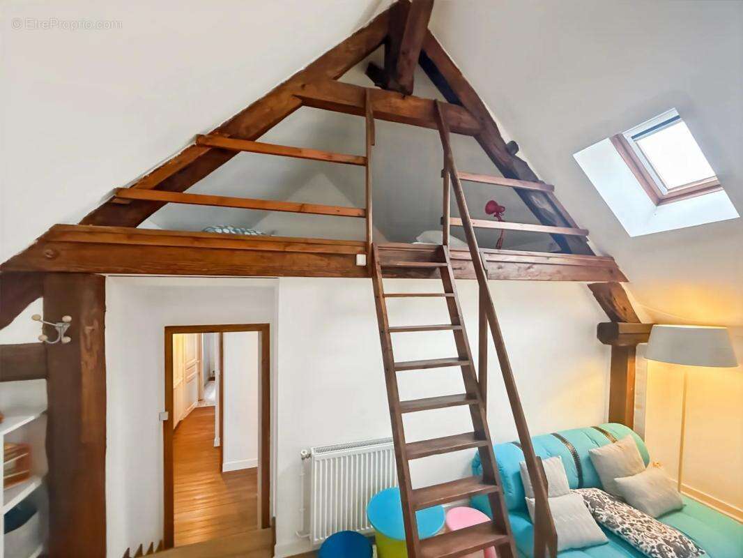 Maison à LIMETZ-VILLEZ