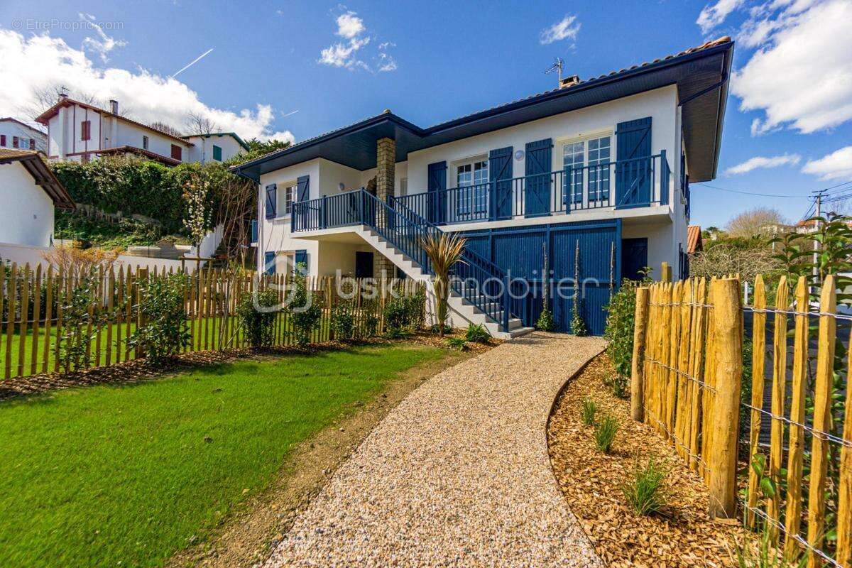Saint Jean de Luz - Appartement T4 avec jardin - photo 13