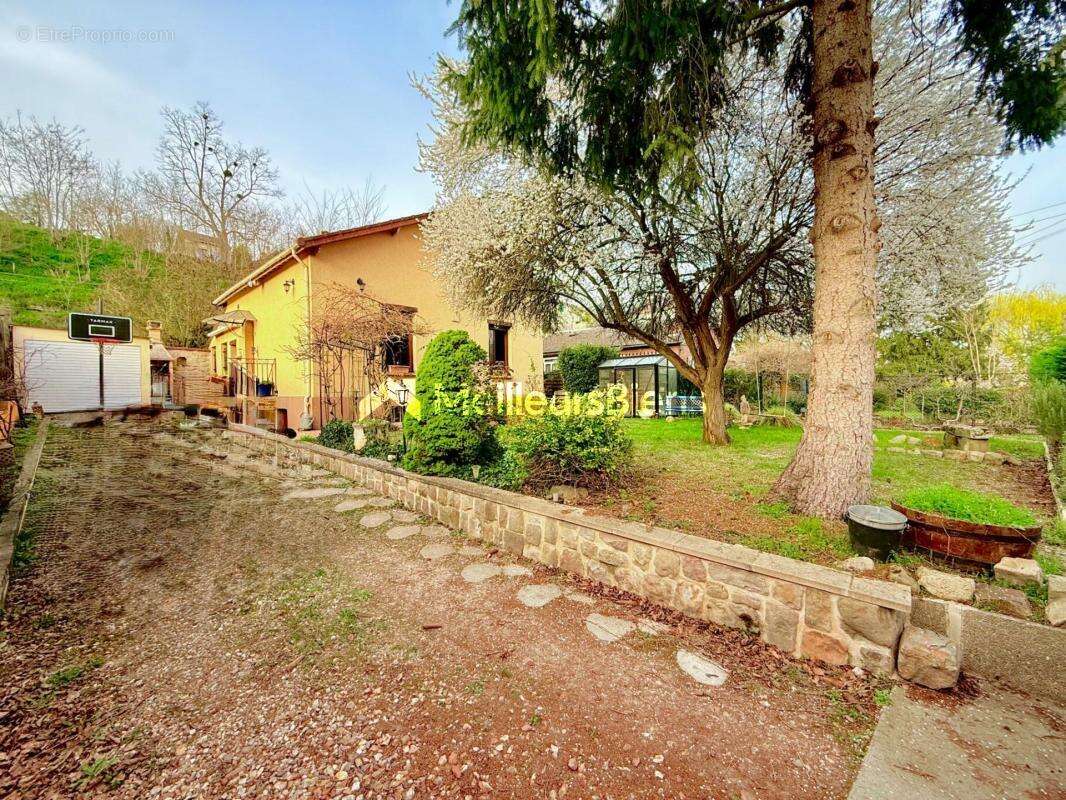 Maison à AUVERS-SUR-OISE