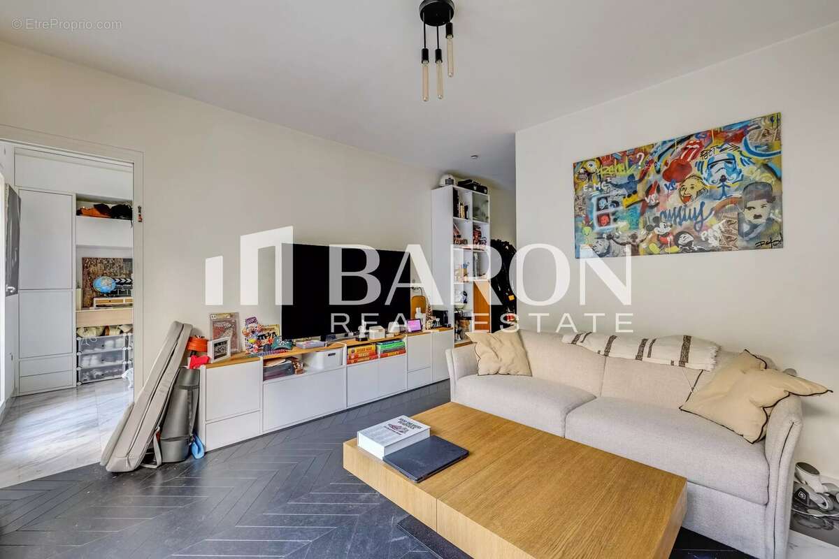Neuilly sur seine - appartement rez de jardin 2 pieces 1 chambre - photo 4