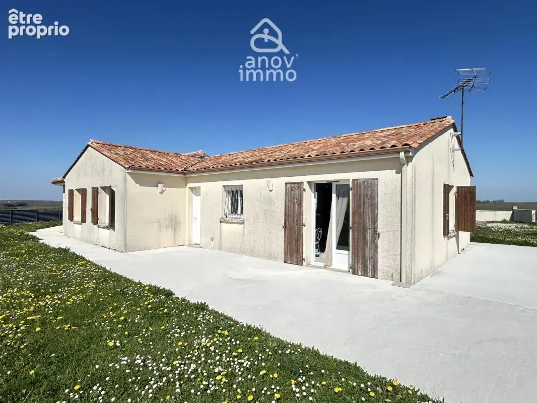 Photo Maison à Juillac-Le-Coq au prix de 223 000€