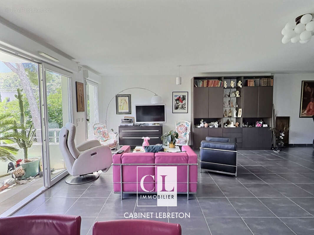 Appartement à MARSEILLE-9E