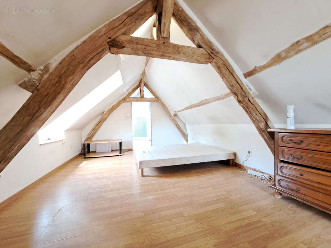 Maison à VILLENEUVE-LA-GUYARD