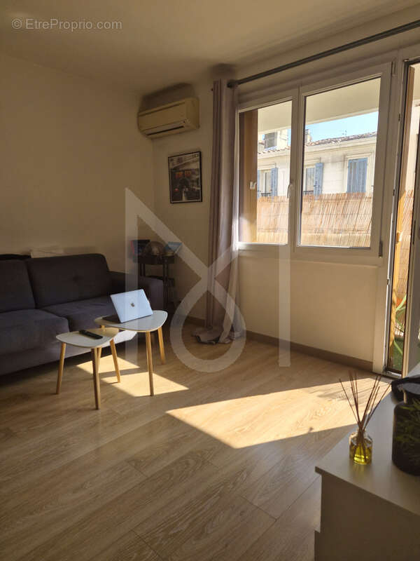 Appartement à MARSEILLE-5E