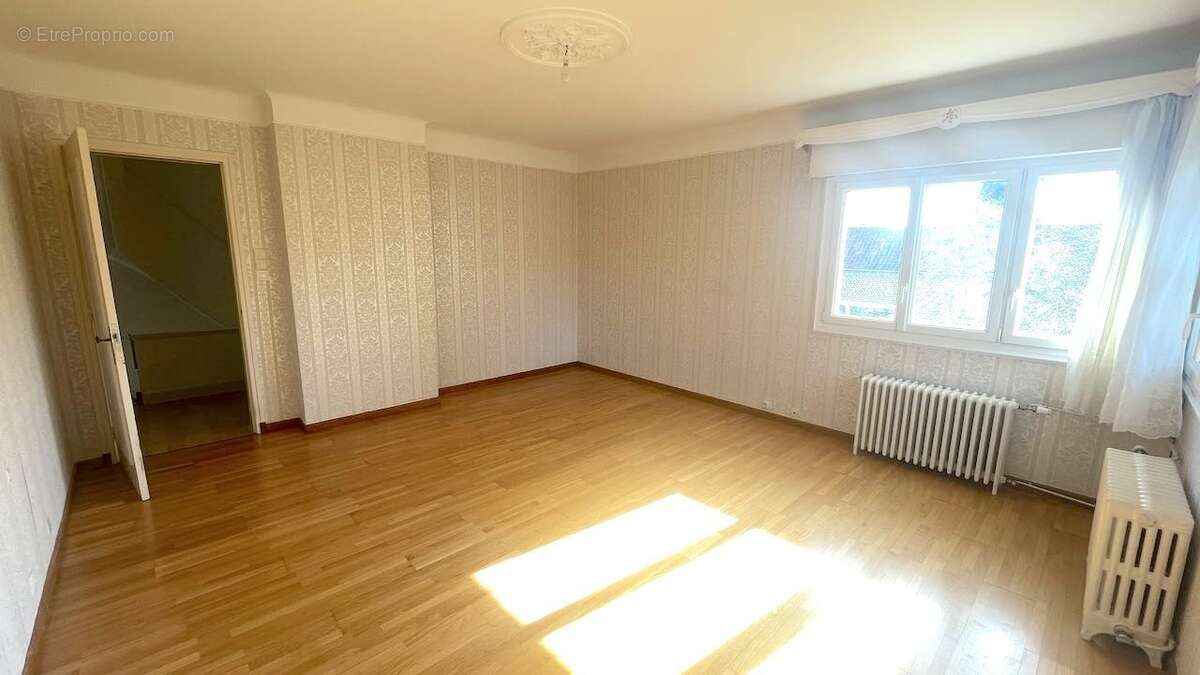 Maison à AUXI-LE-CHATEAU