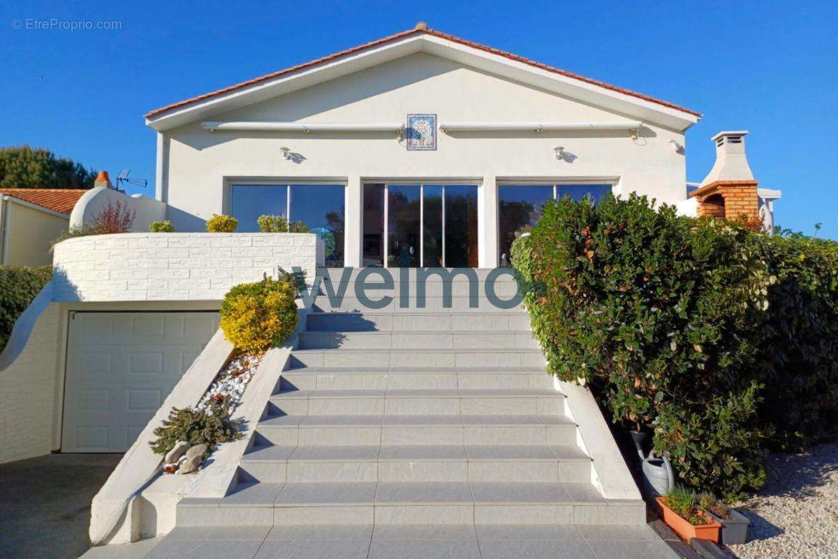 Maison à PORT-DES-BARQUES