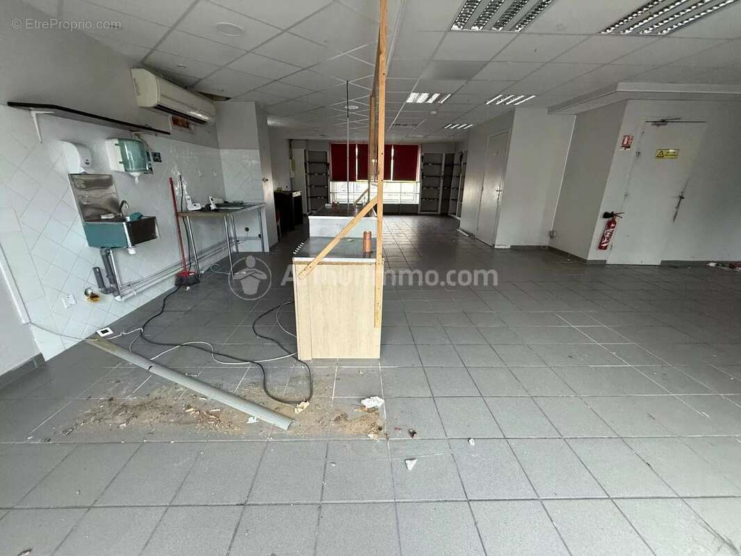 Vente Bureau-local Aubiere(63170) 203 000ï¿œ - photo 3