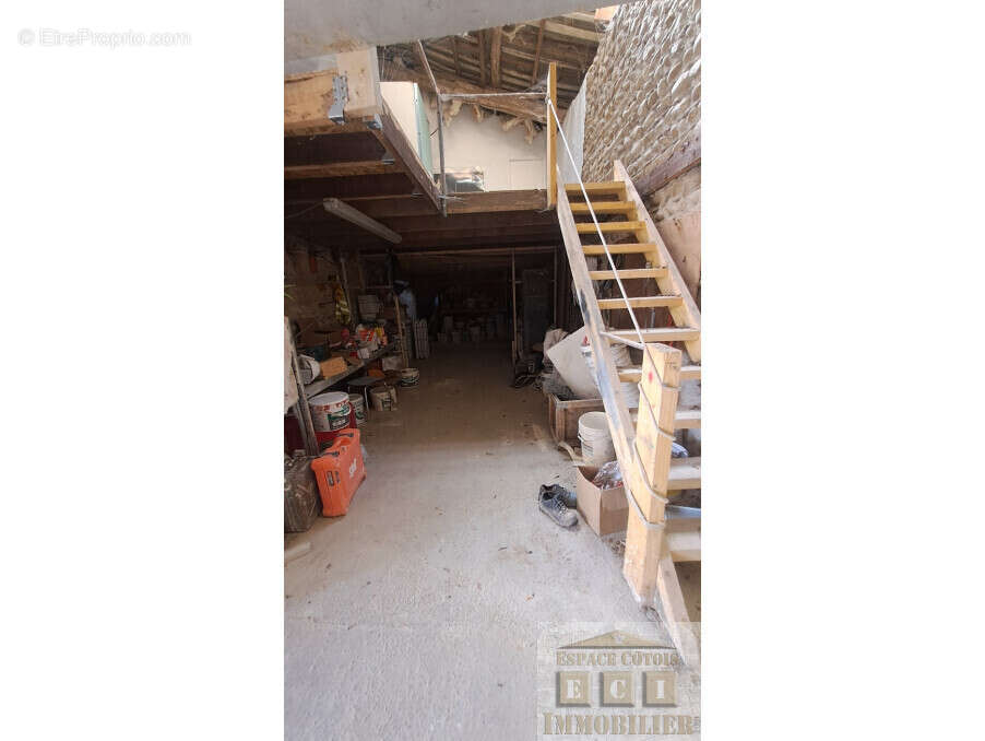 Autre à LA COTE-SAINT-ANDRE