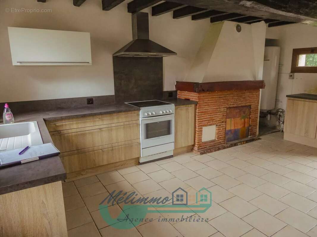 Maison 141 m² à Lindry  - photo 6