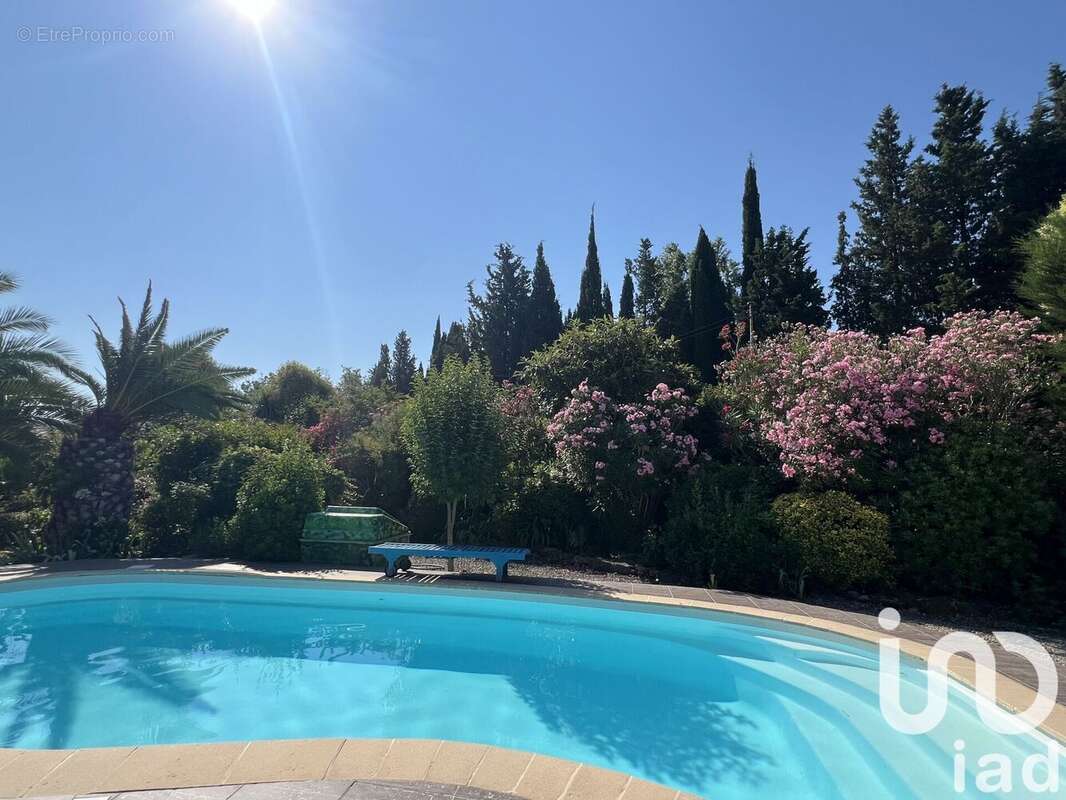 Photo 2 - Maison à CHATEAUNEUF-GRASSE