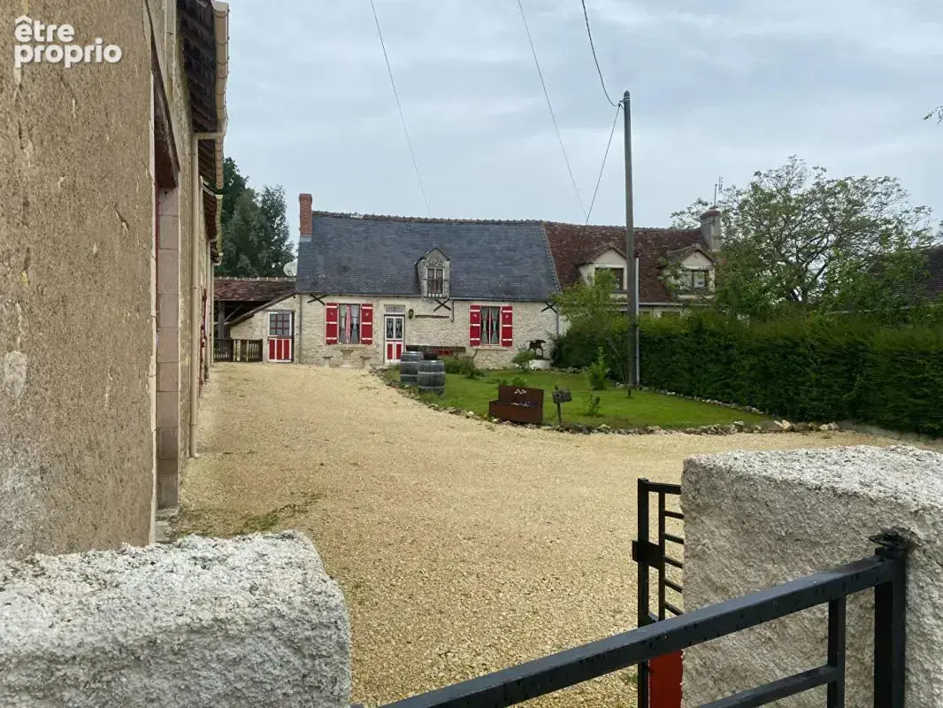 Maison Oulches 6 pièce(s) 160 m2 - photo 2