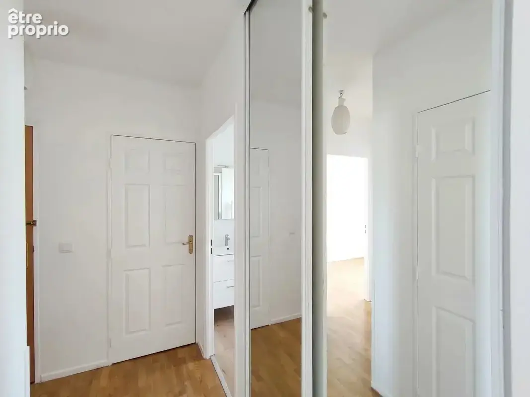 Appartement 3 pieces avec ascenseur, terrasse et parking - photo 7