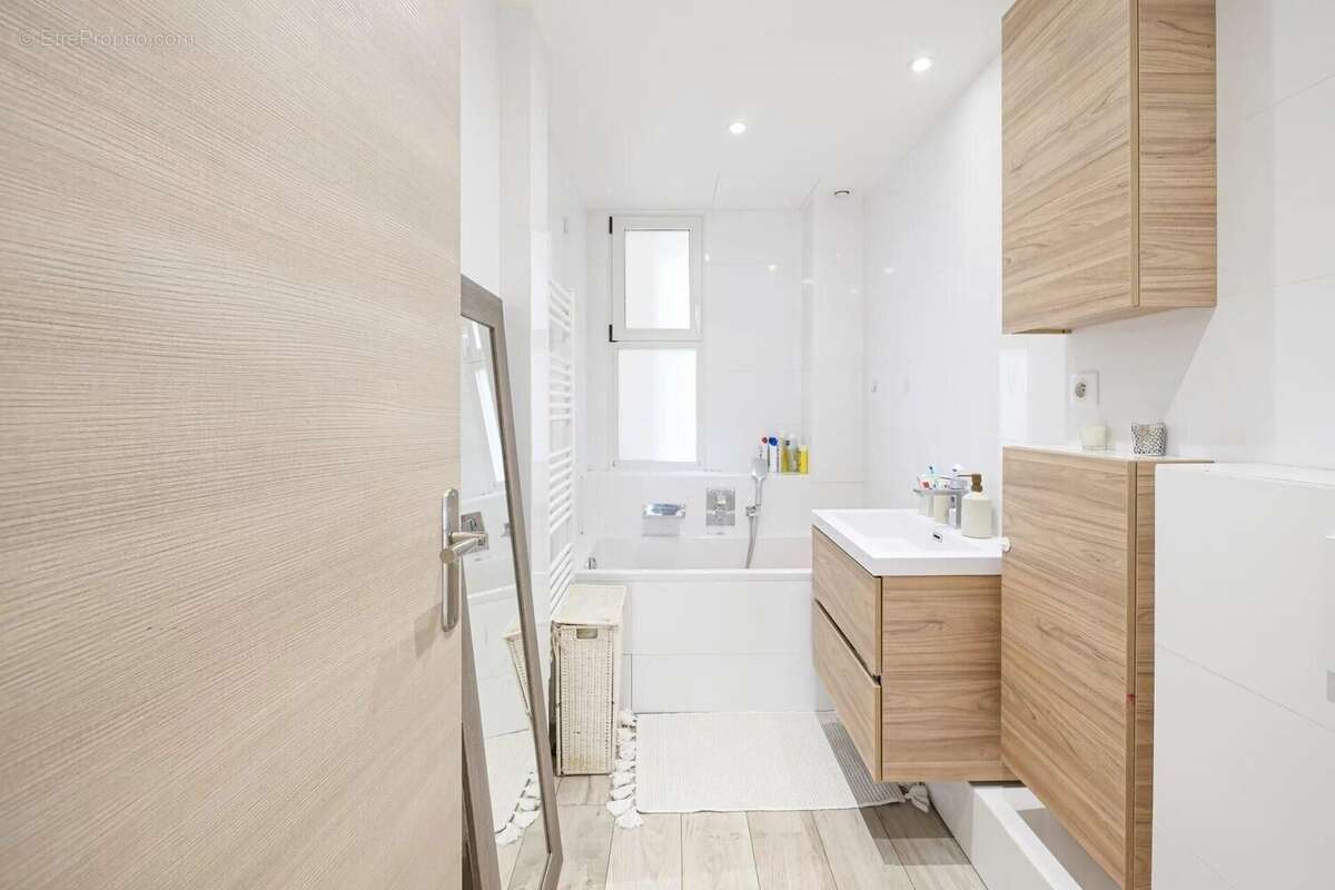 Photo 4 - Appartement à PARIS-16E