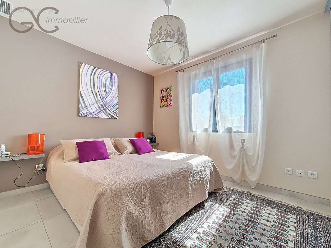 Maison à NISSAN-LEZ-ENSERUNE