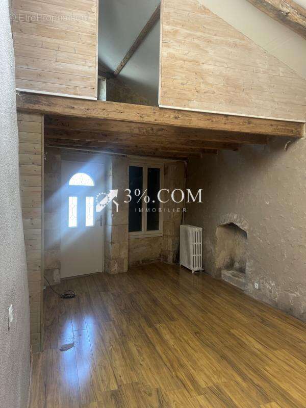 3%. com immobilier à  iteuil - photo 6
