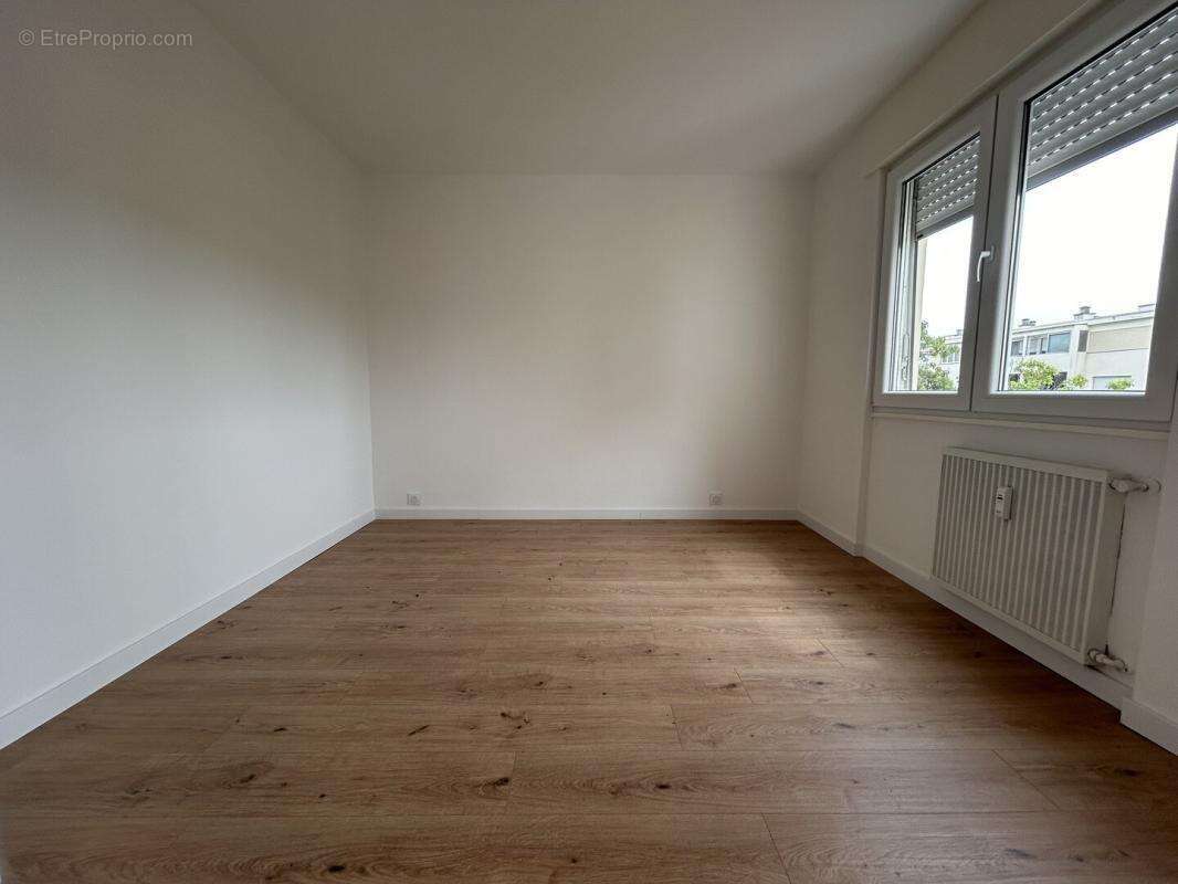 F5 de 92 m2 + 2 balcons au 4ème étage, avec un ascenseur neuf - photo 10