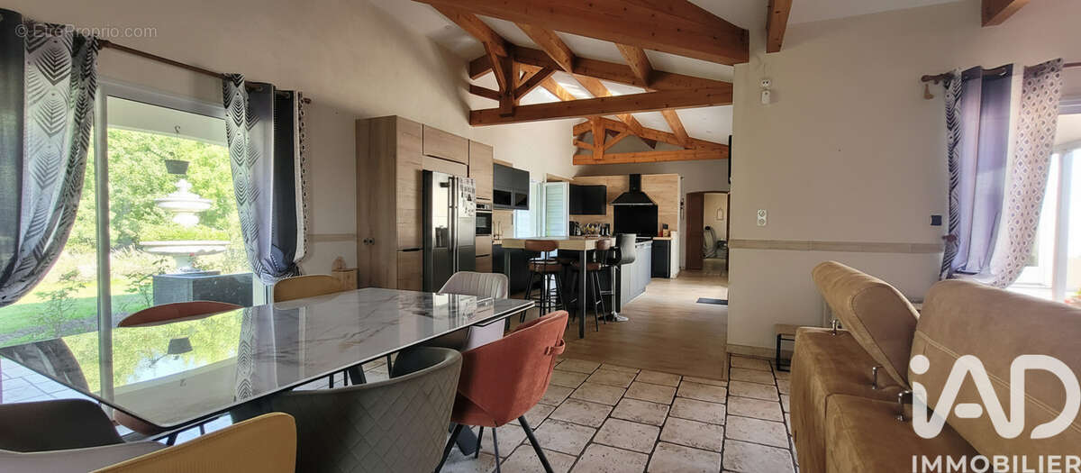 Photo 4 - Maison à SAINT-JEAN-D'ANGELY