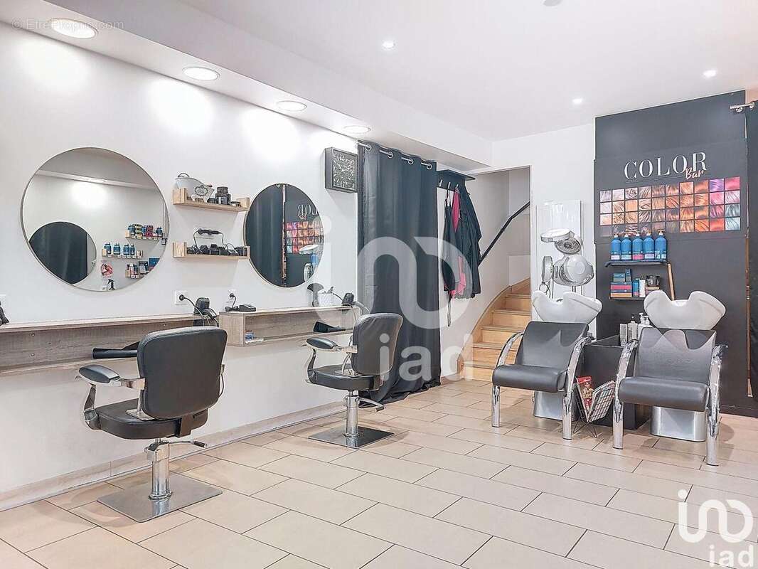 Photo 2 - Commerce à VILLEDIEU-LES-POELES