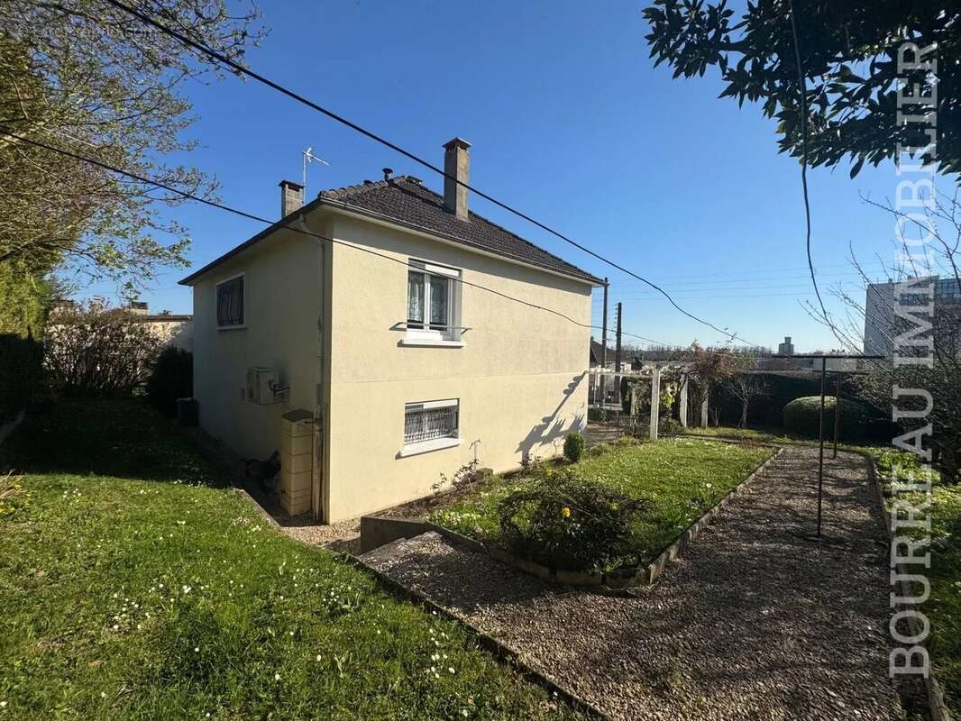 Maison à JOIGNY