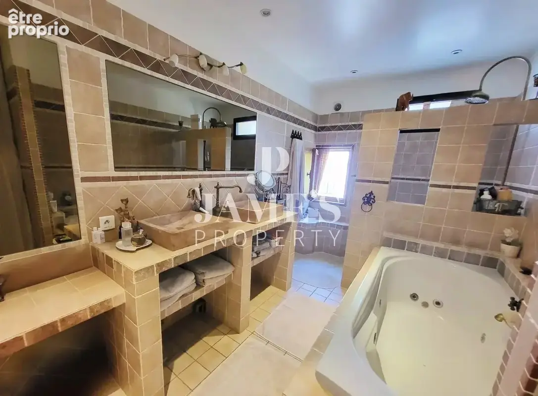 Maison 6 pièces 200 m² à vendre à Eyragues (13630) - photo 9